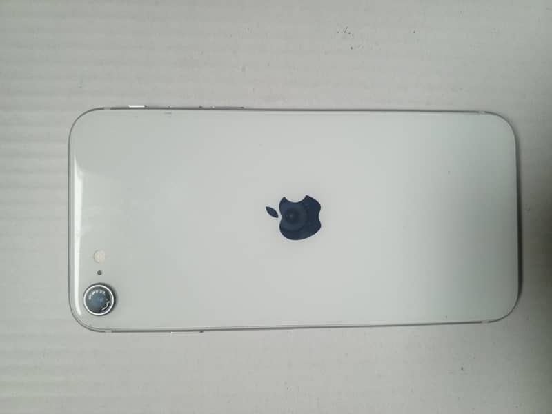 iPhone SE 2020 128GB PTA dual Sim 1