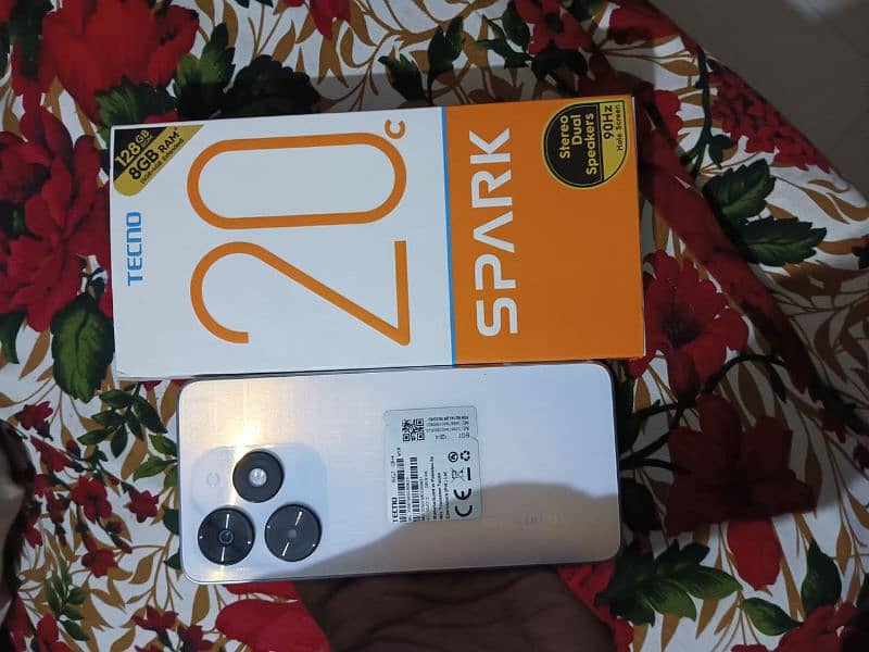 Tecno spark 20c 4+4 128gb  all ok 3