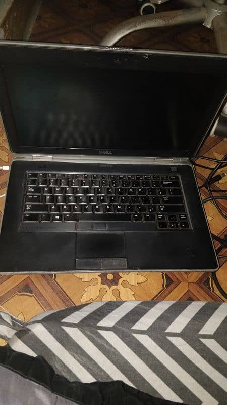 Dell Latitude E6430, core i3 3rd generation 0