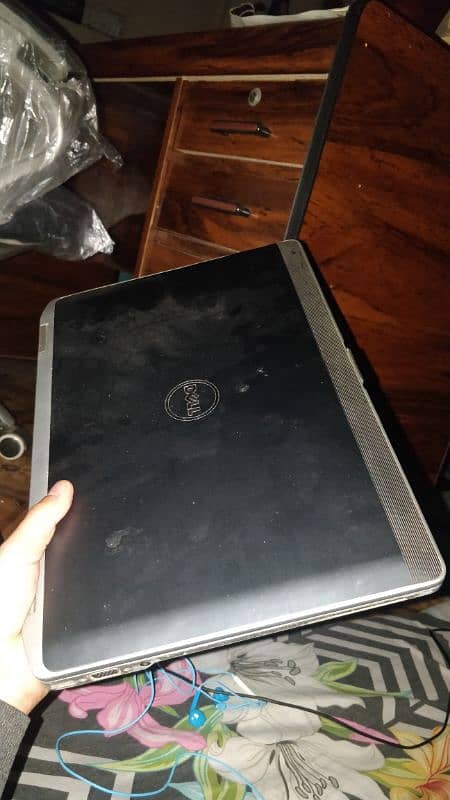 Dell Latitude E6430, core i3 3rd generation 1