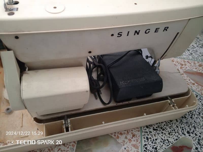 Singer Deluxe 2