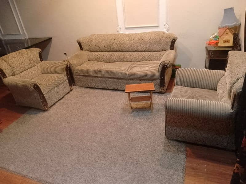 used sofa set 0