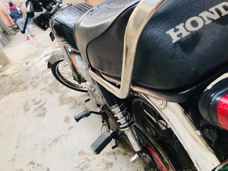 I am selling my bike road Prince 2017 model 6