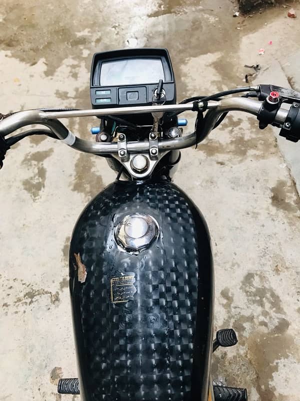 I am selling my bike road Prince 2017 model 9