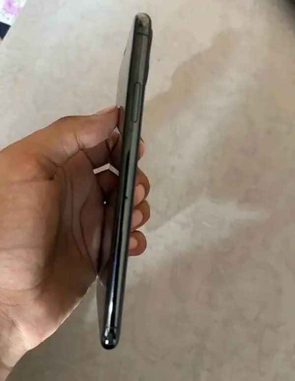 iPhone 11 pro max non pta 1