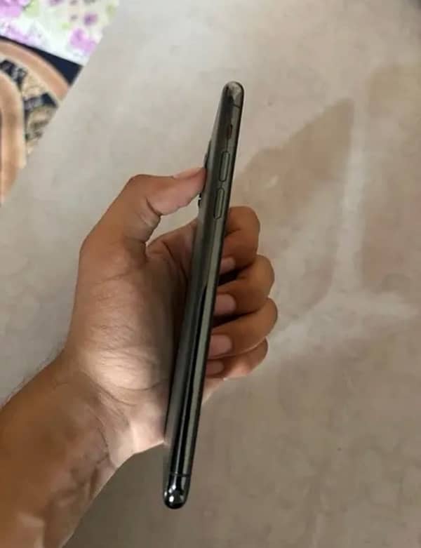 iPhone 11 pro max non pta 2