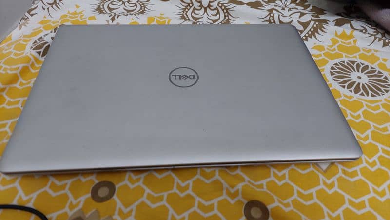 DELL INSPIRON 15 5570 CORE I5 8TH GENERATION CONDITION 6/10 8