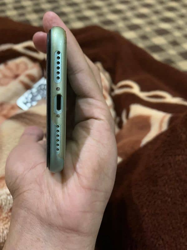 iphone 11  Non-pta 128gb 4