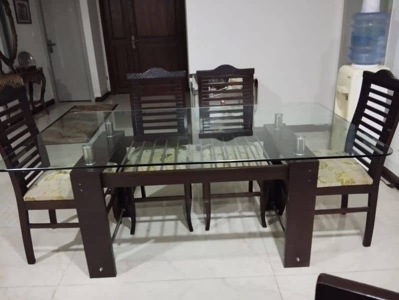 dining table | 6 seater | Great condition 1