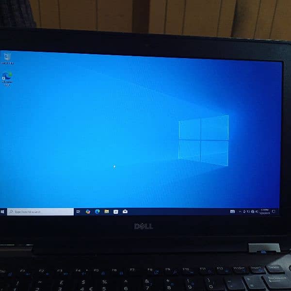 Dell Laptop - Latitude E7270 4