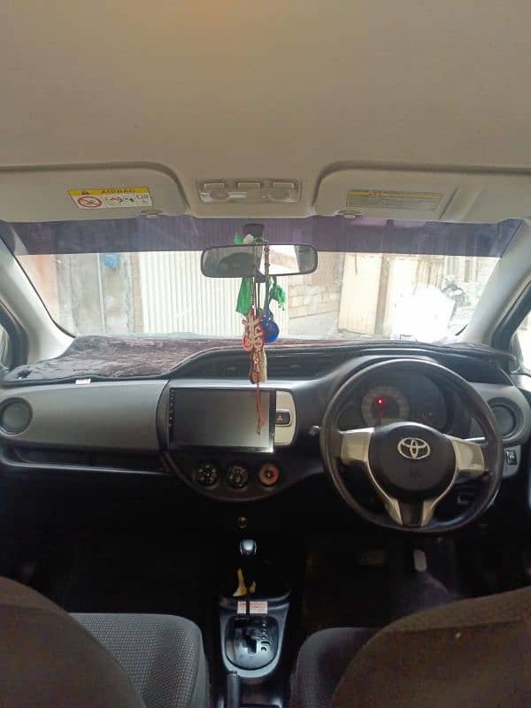 Toyota Vitz 2014 11