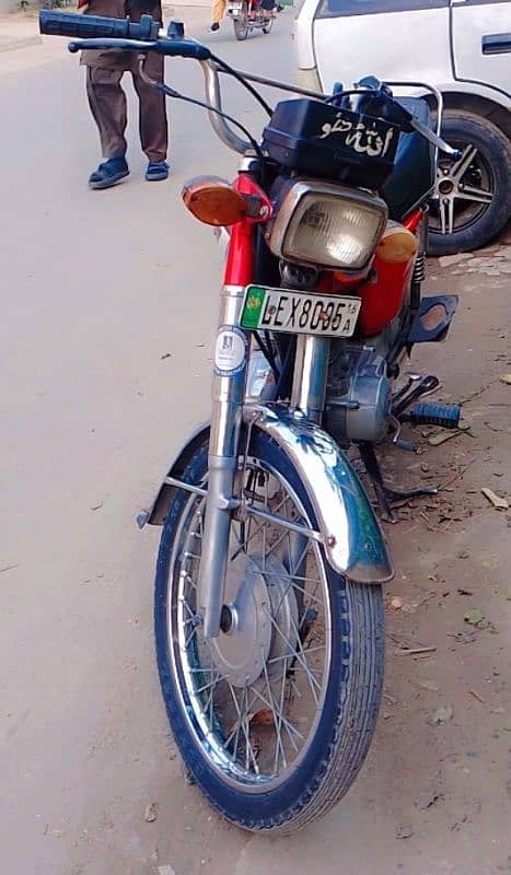 Honda 125 Red Colour 1