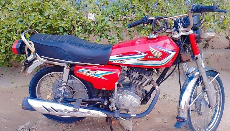 Honda 125 Red Colour 2