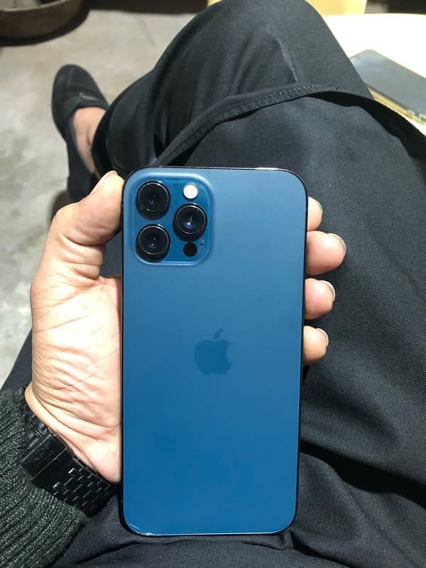 iphone 12 pro max 1