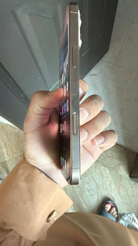 iphone 16 pro max 256Gb dessert Titanium UK model Non PTA 5