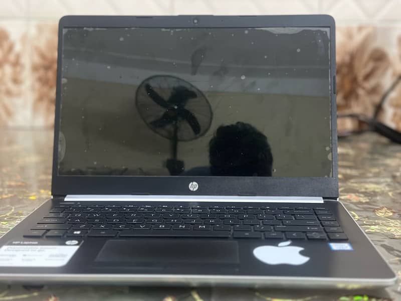 HP LAPTOP 14-df0023cl i3-8th Generation 3