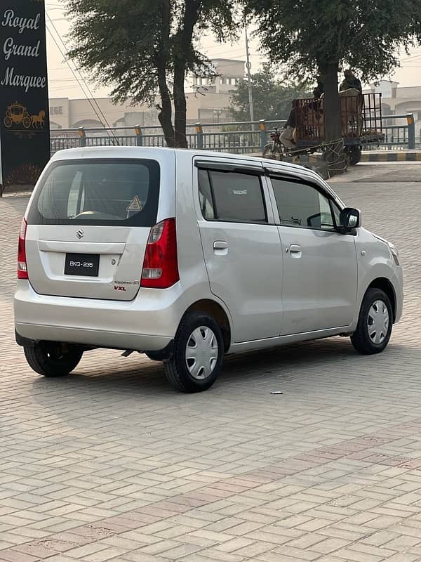 Suzuki Wagon R 2017 12