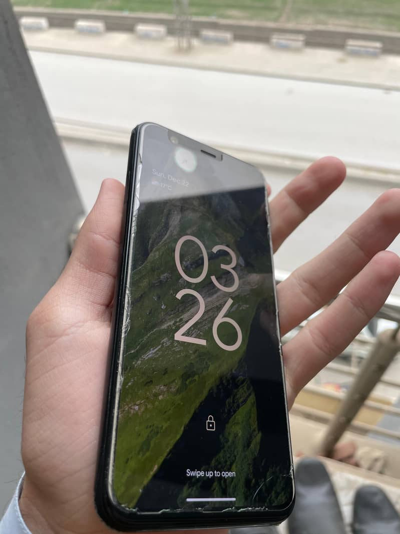 Google Pixel 4 3