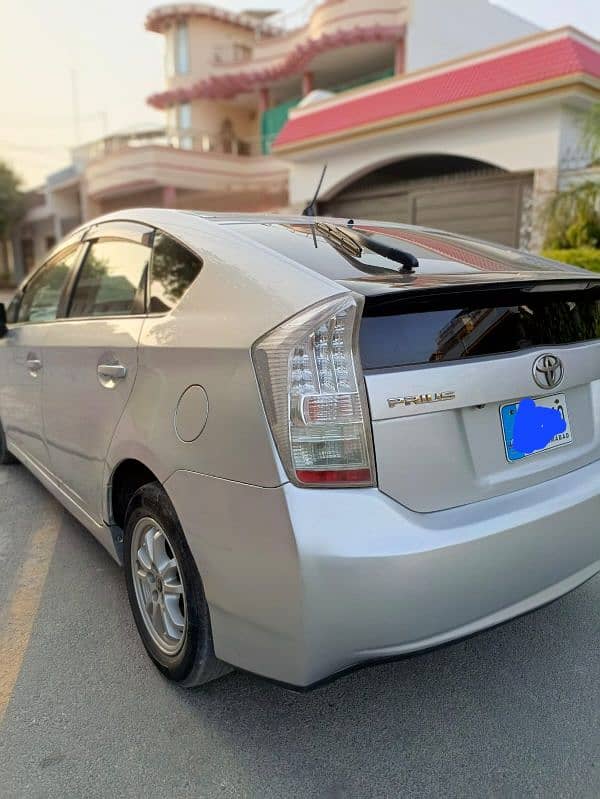 Toyota Prius 2011/14 G LED pakigh 3