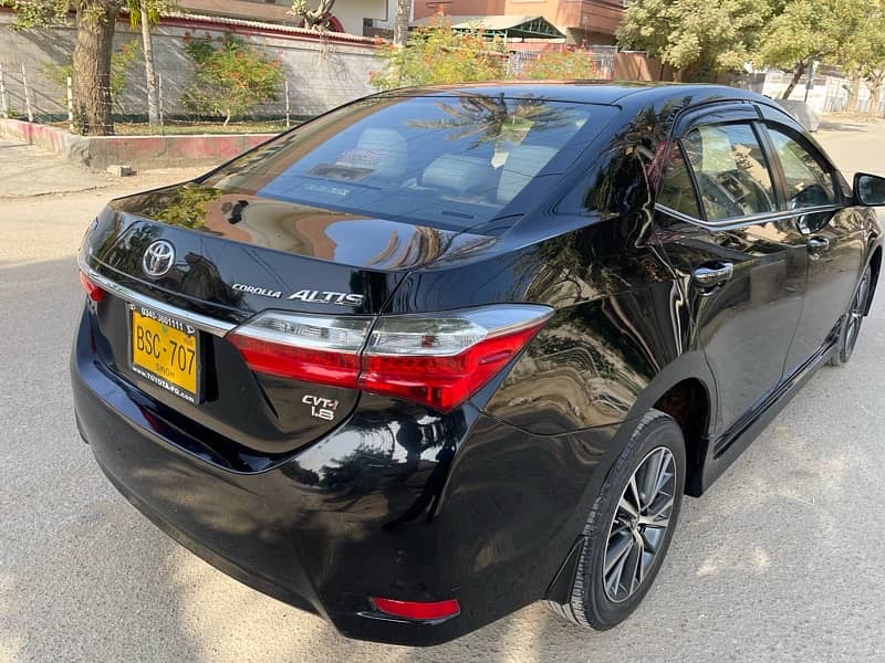 Toyota Corolla Altis Grande 2020 10