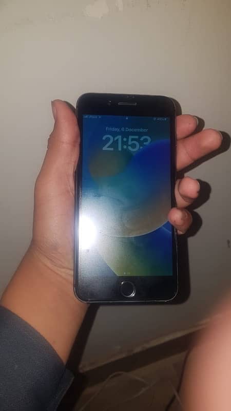 iPhone 8 (Plus Urgent Sale) 4