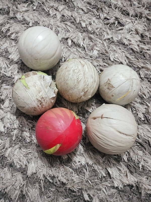 Cricket tennis balls six in good condition 03333358008 1