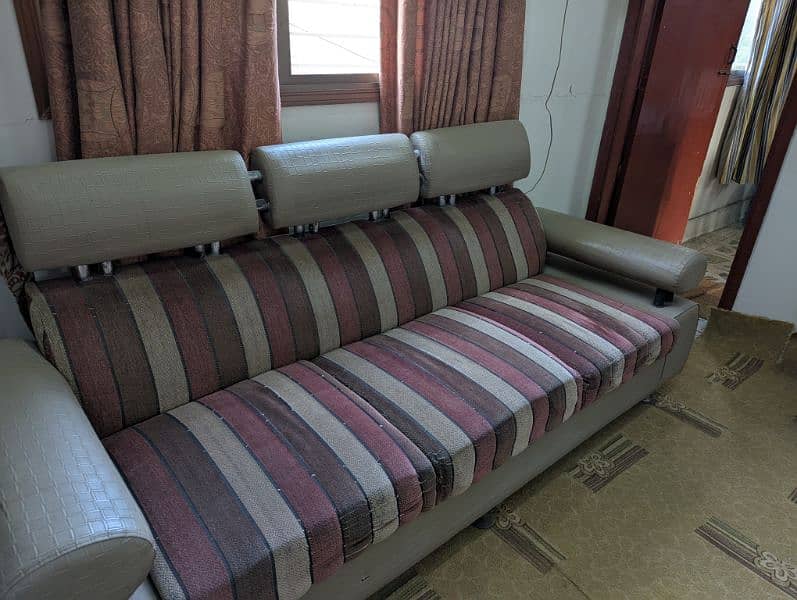 7 seater sofa normal condition 6