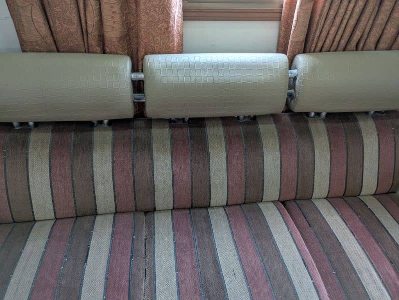 7 seater sofa normal condition 8