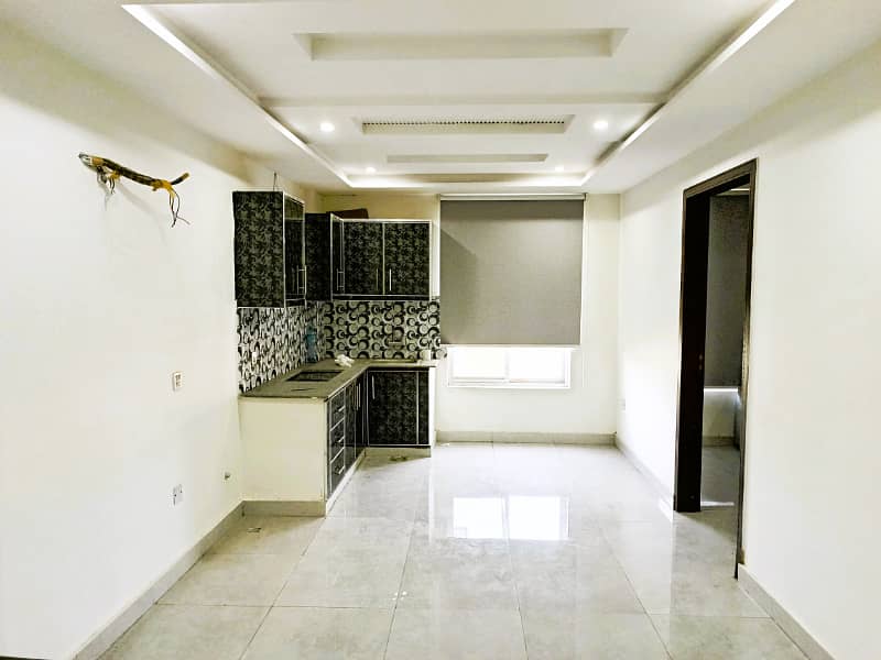 1 BEDROOM BRAND NEW APARTMENT FOR RENT IN BAHRIA TOWN LAHORE 0