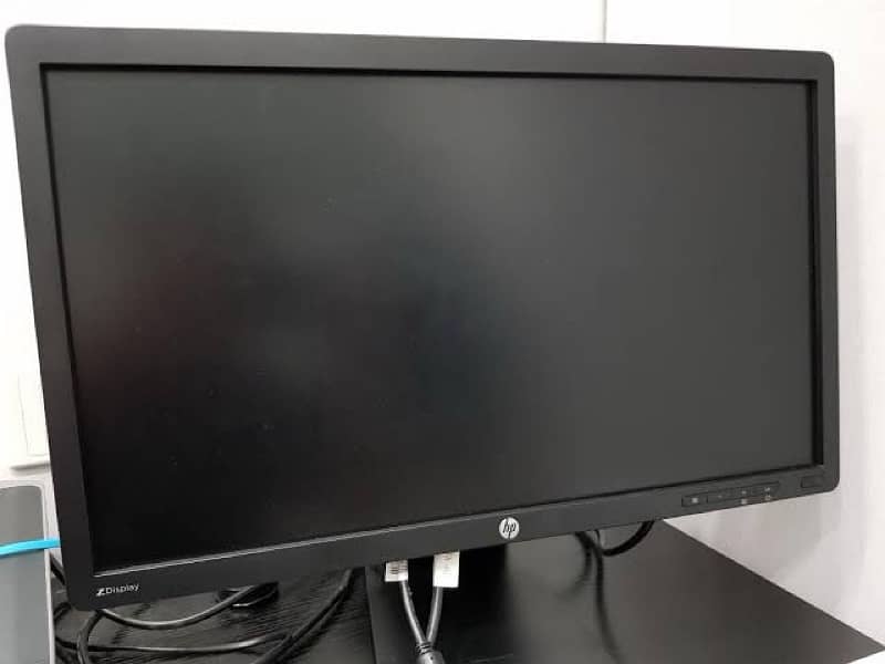 HP Z22i Monitor (Black) 0