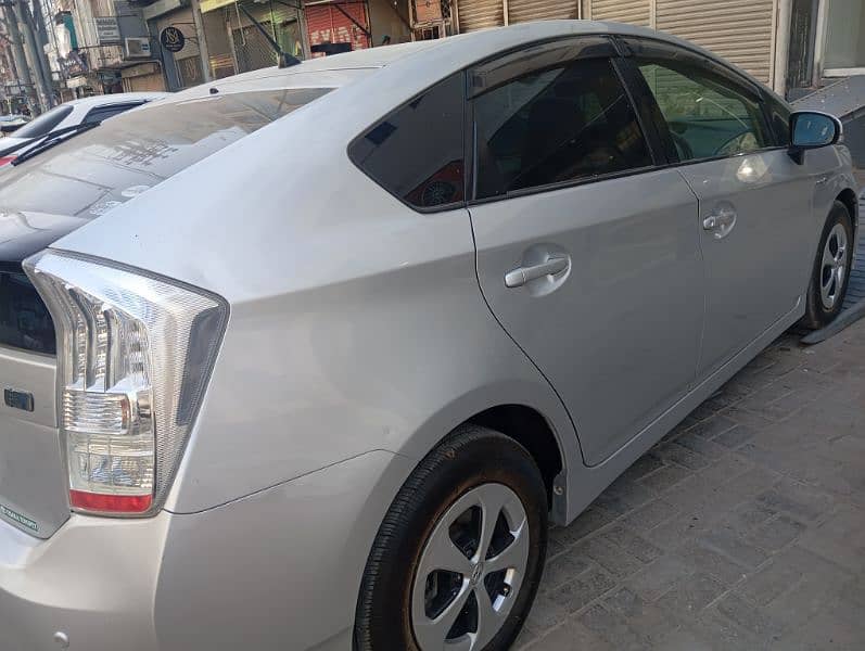 Toyota Prius 2011 s led push 1.8 3