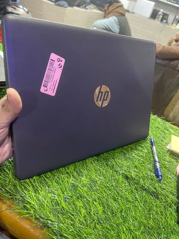 HP Notebook 240 G7 - i5 10th Gen 2