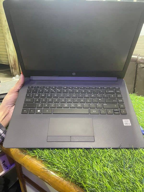 HP Notebook 240 G7 - i5 10th Gen 5