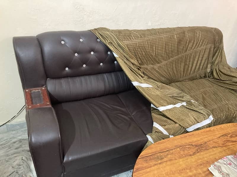 leather style 5 seater Sofa set & table set with sofa cover 1