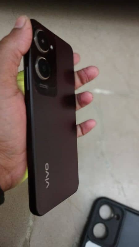 Vivo Y18 3