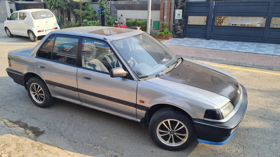 Honda Civic Standard 1990 9