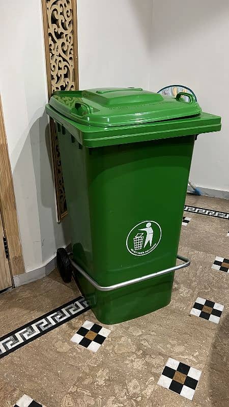 Dustbin, Garbage bins 10