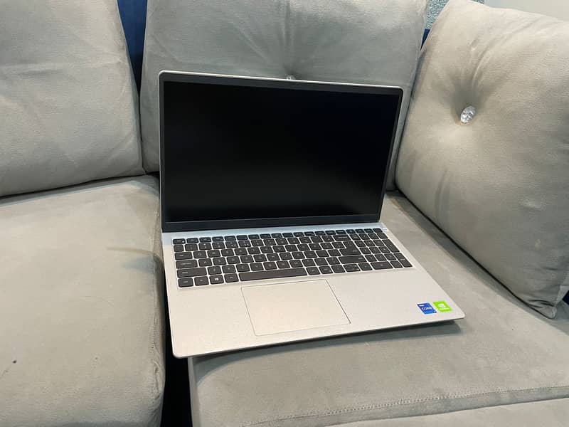 Dell 11th Gen i7 Slim Body Laptop IPS LED Nvidia Card Gaming ) 8