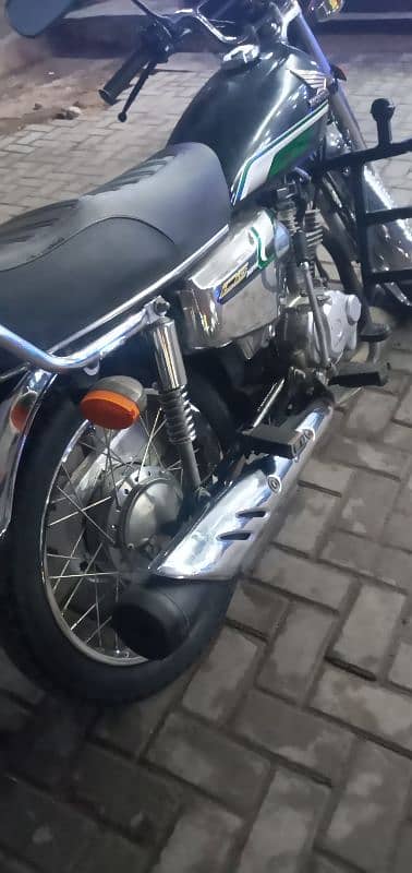 Honda 125 special addition 2022-23 model Karachi number 5