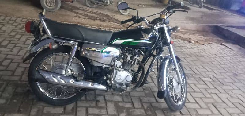 Honda 125 special addition 2022-23 model Karachi number 6