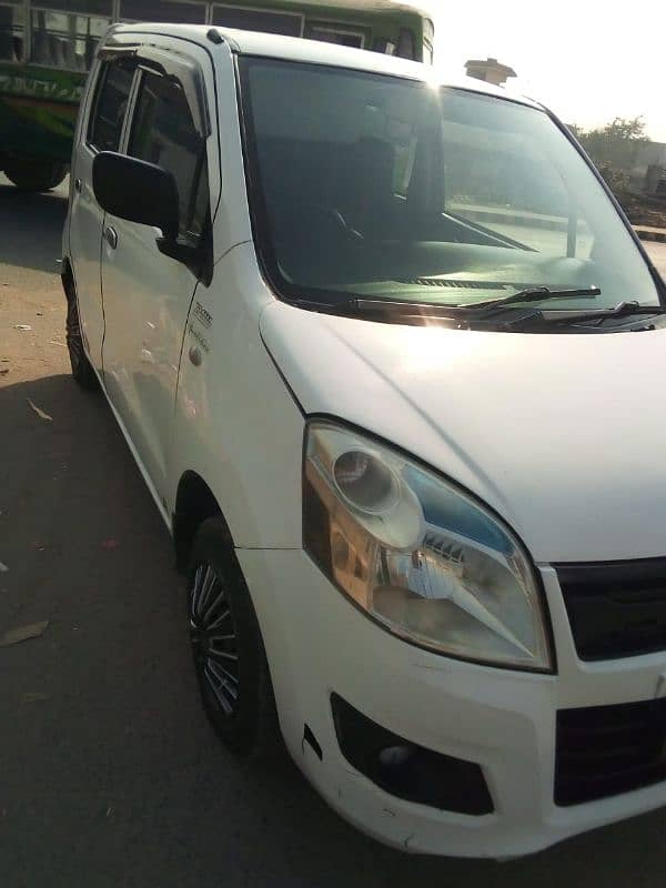 Suzuki Wagon R 2017 1