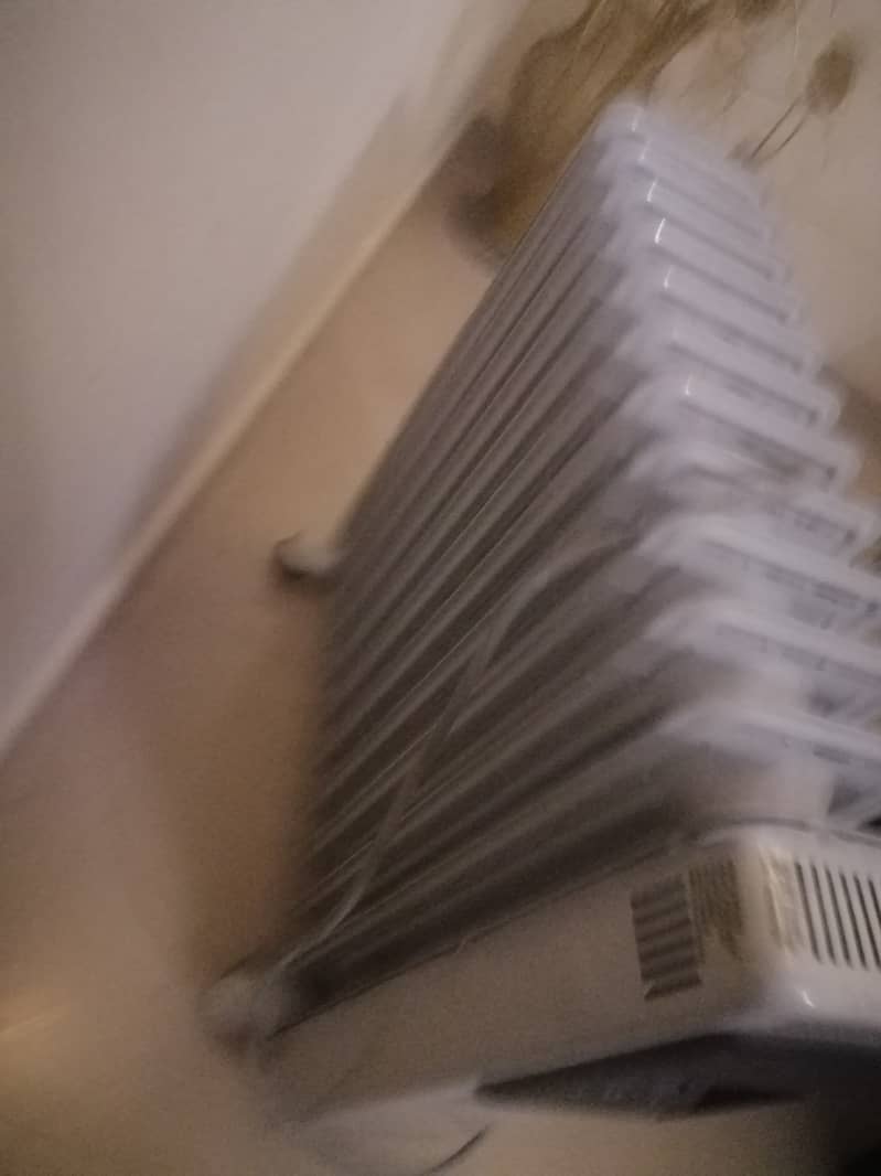 PHILIPS OIL HEATER 3