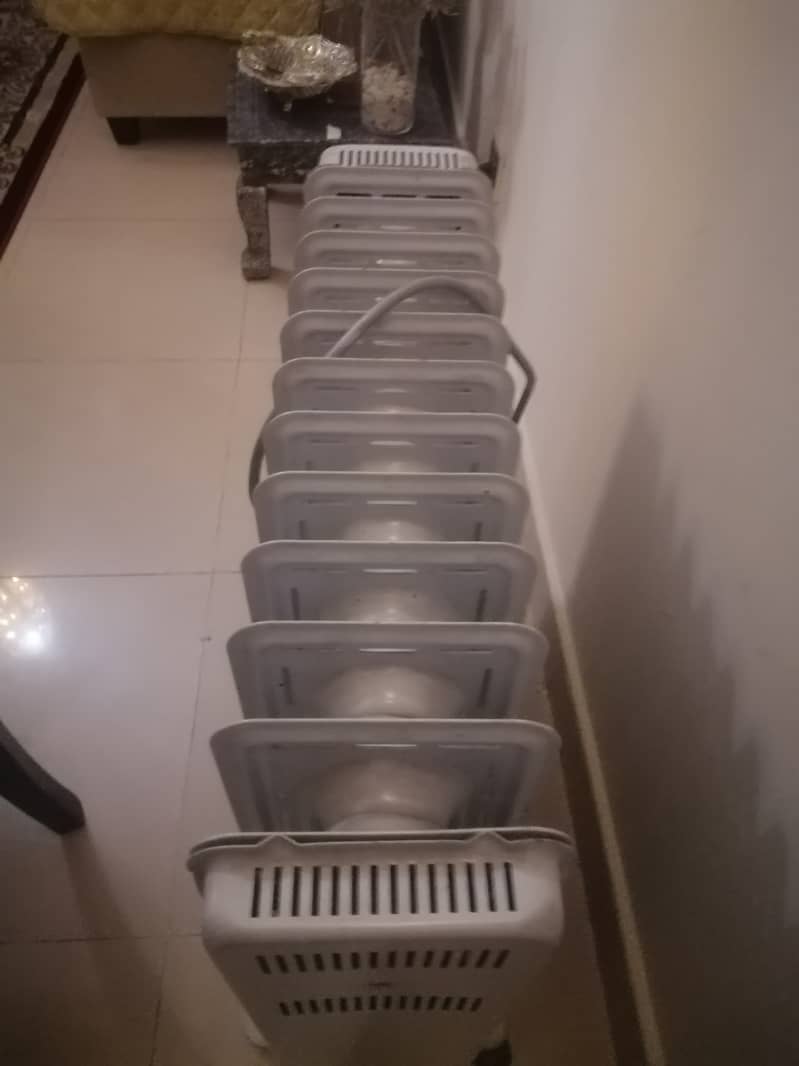 PHILIPS OIL HEATER 4