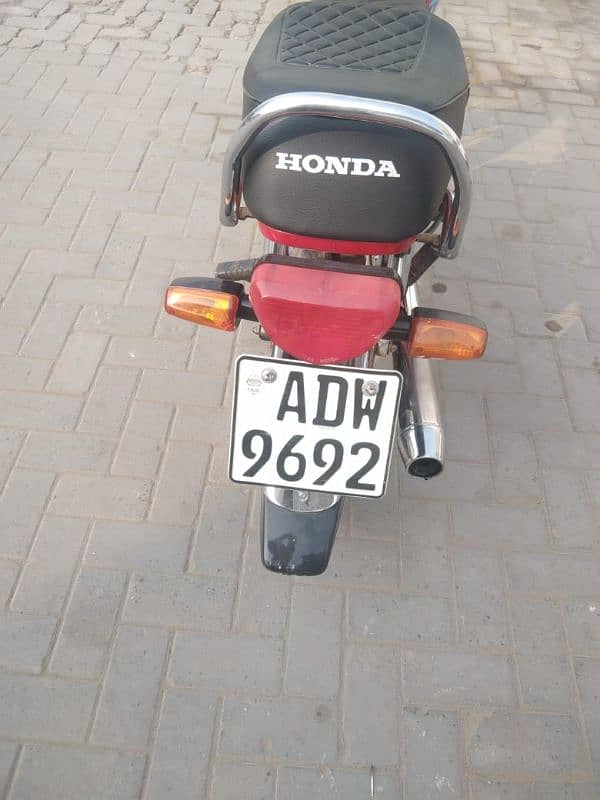 Honda CD70 Model 2021 03434812460 1