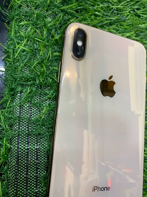 IPHONE XSMAX 10/10 PTA APPROVED 2