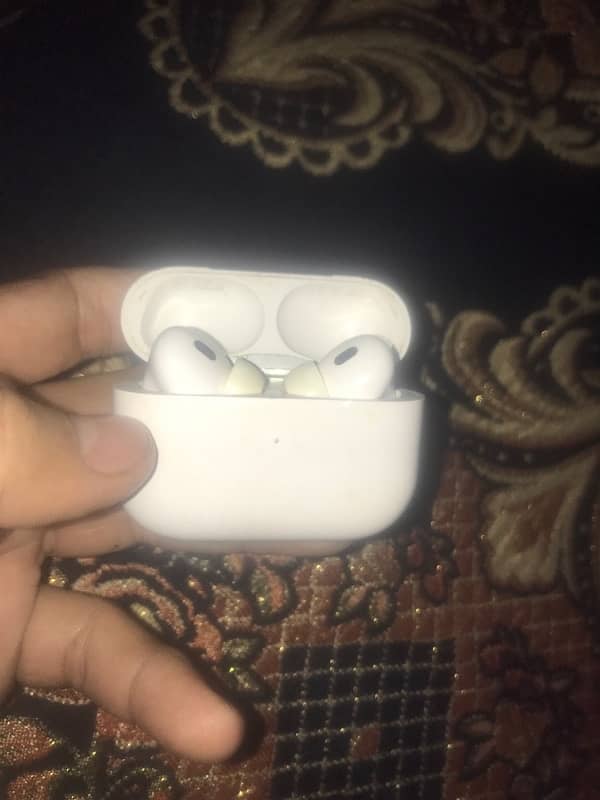 Apple airpods 2nd generation 0