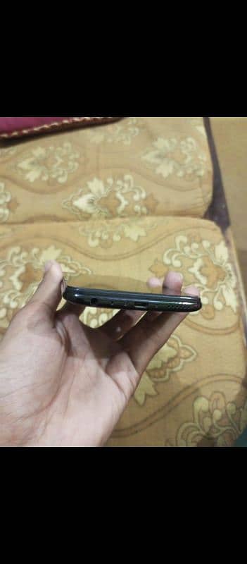 vivo85A 4 64GB  Battry 5000 All ok dbbal sim koi msla nh h 7