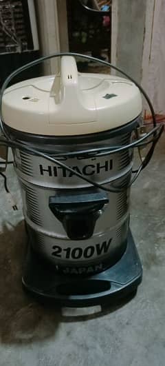 HITACHI