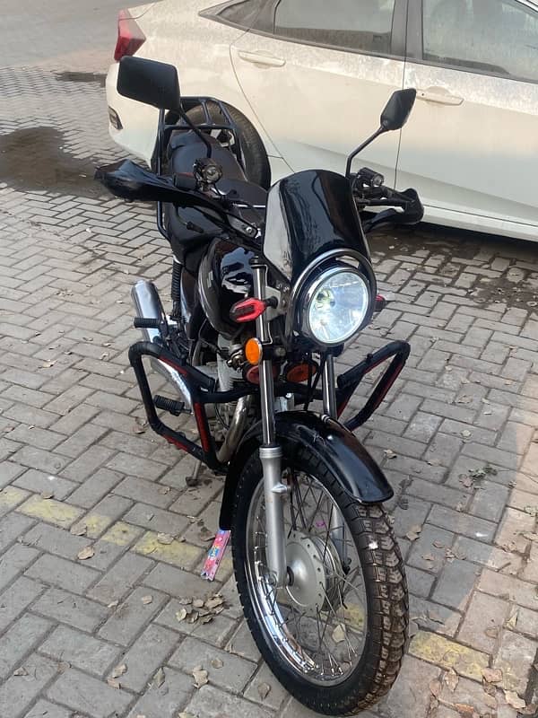 SUZUKI GS150 WITH ACCESSORIES 0