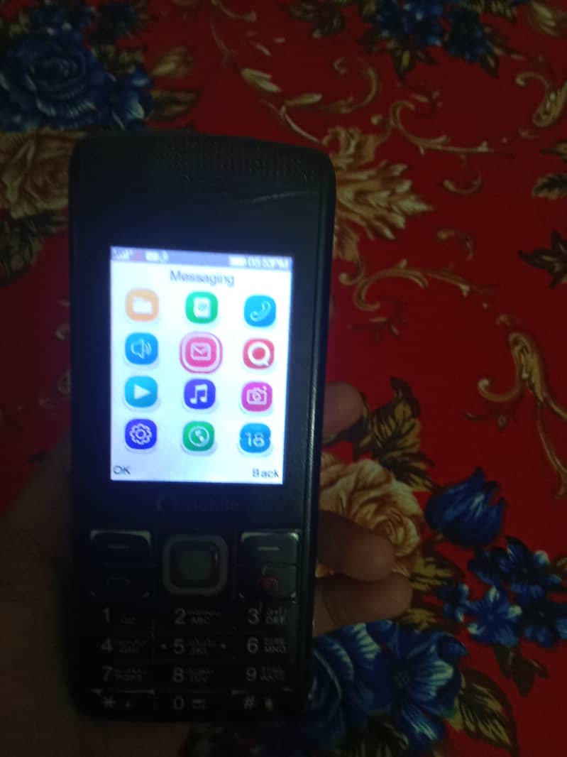 Mobile Al ok hai 1 sim chalti hai 3